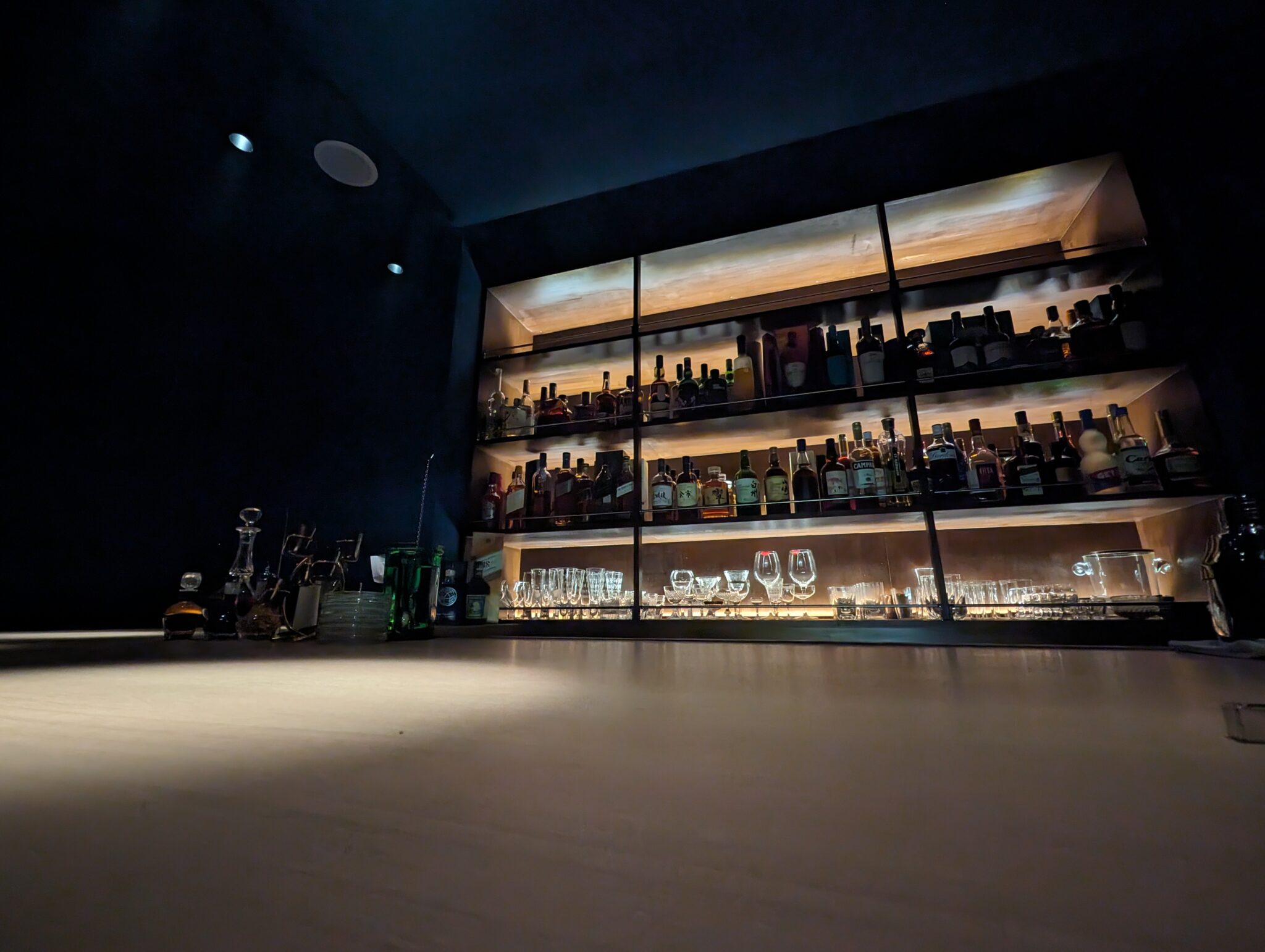 【zama no genba】立ち昇る想い「BAR kuyurasu」 | プレミアムビール「GARGERY」